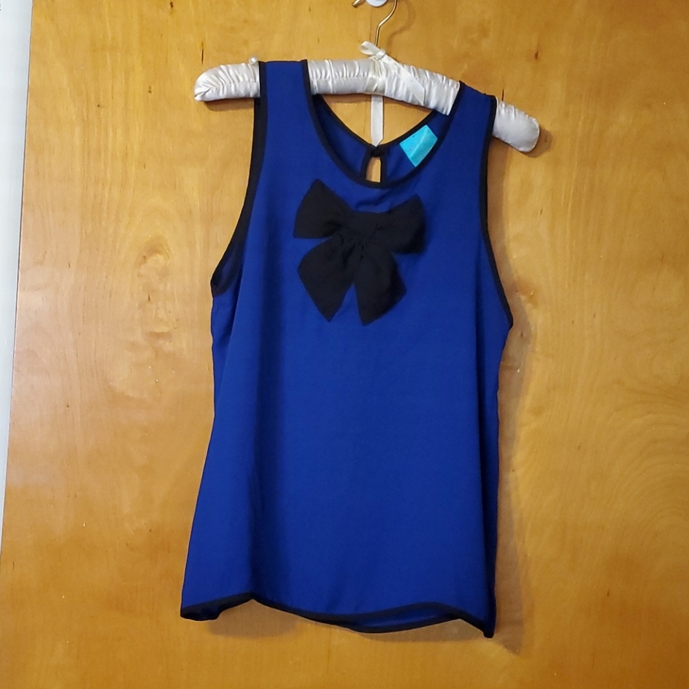 Color of love sleeveless blouse small